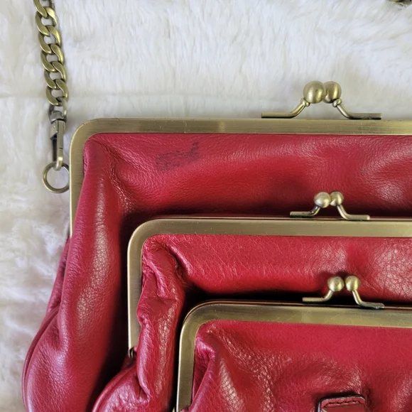 HAYDEN-HARNETT // ltd ed leather gold detail 3 kiss lock chain strap bag